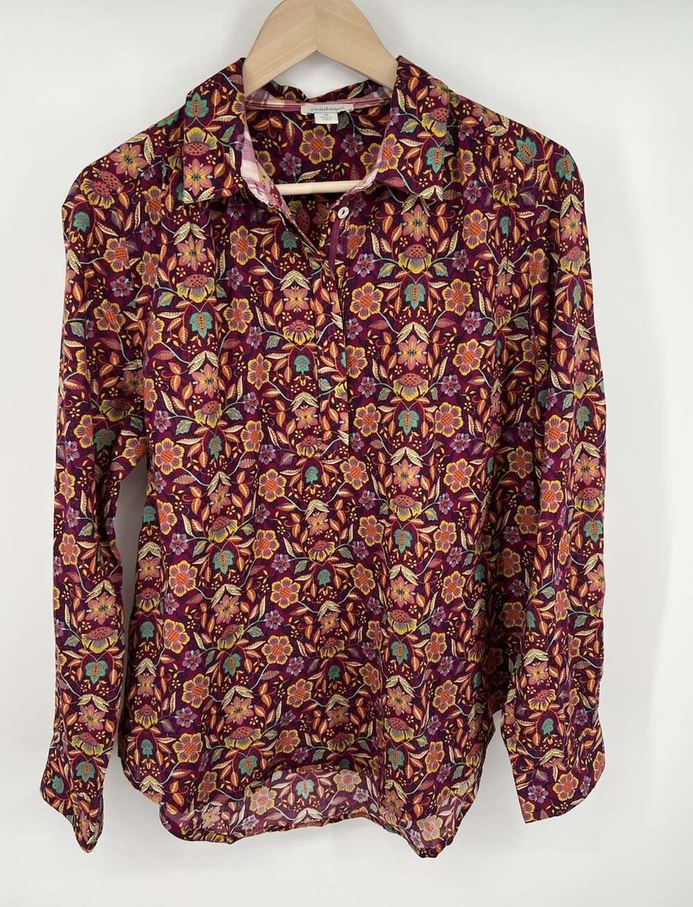 Sundance Catalog Purple Red Floral Paisley Size Medium Long Sleeve 3/4 Button